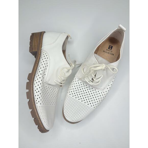 White Mountain Dream On Lasercut Lace Up Oxford Shoes SIze 7.5 White Leather - Picture 1 of 9
